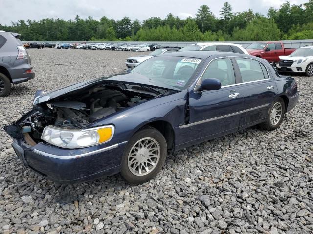  Salvage Lincoln Towncar