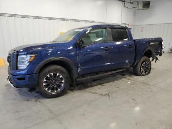  Salvage Nissan Titan