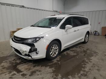  Salvage Chrysler Pacifica