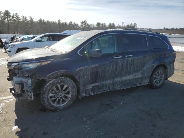  Salvage Toyota Sienna