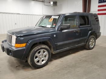  Salvage Jeep Commander