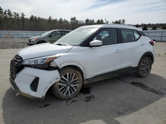  Salvage Nissan Kicks