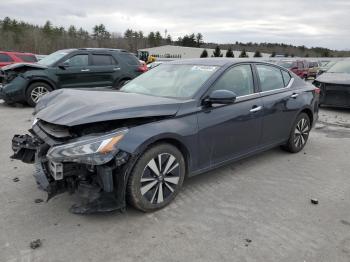  Salvage Nissan Altima