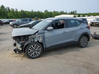  Salvage Nissan Kicks