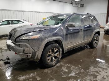  Salvage Jeep Cherokee
