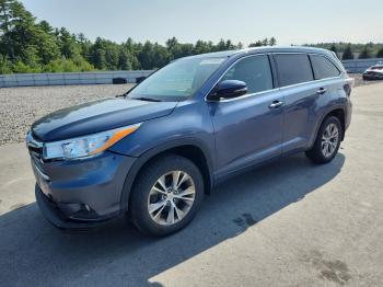  Salvage Toyota Highlander
