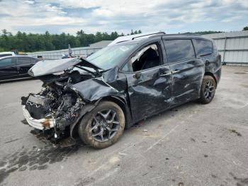  Salvage Chrysler Pacifica