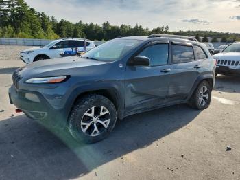  Salvage Jeep Cherokee