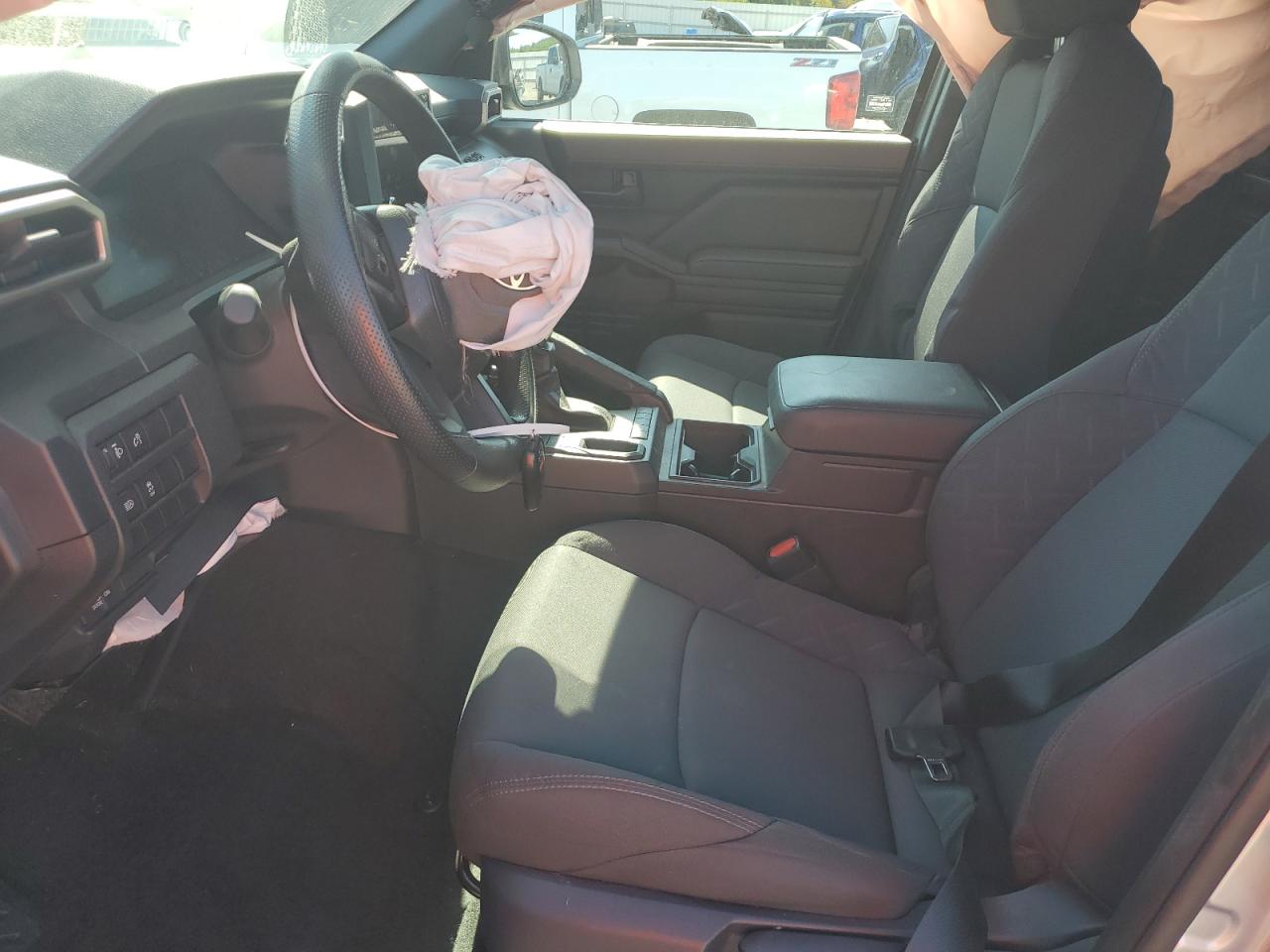 Toyota Tacoma Xtracab Image 10