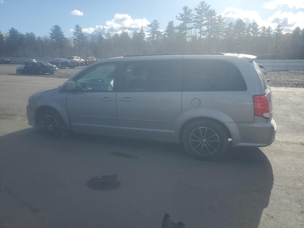 Dodge Caravan Gt Image 2