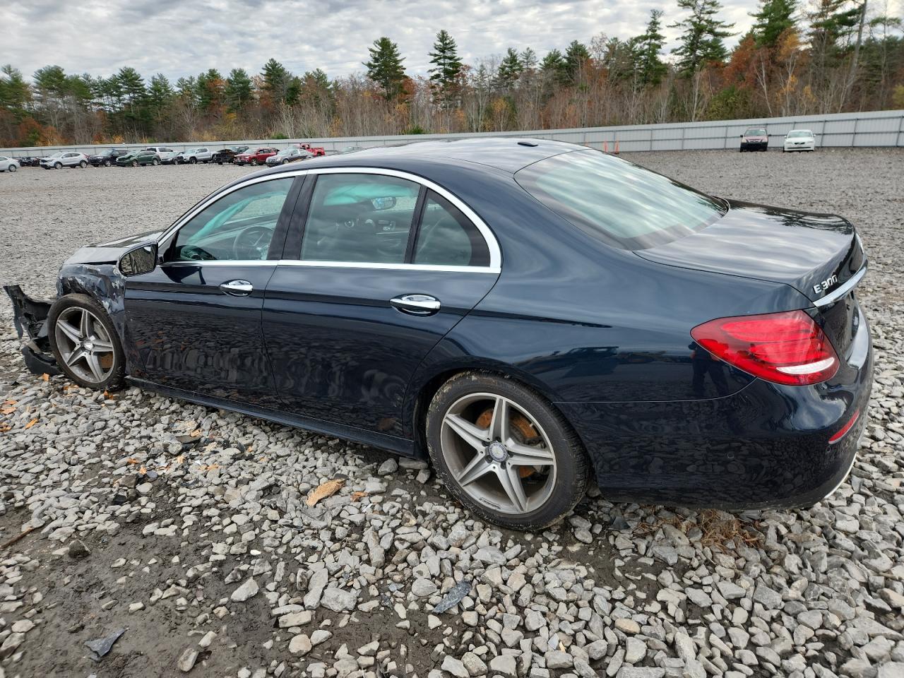 Mercedes-Benz E-Class 300 4matic Image 11