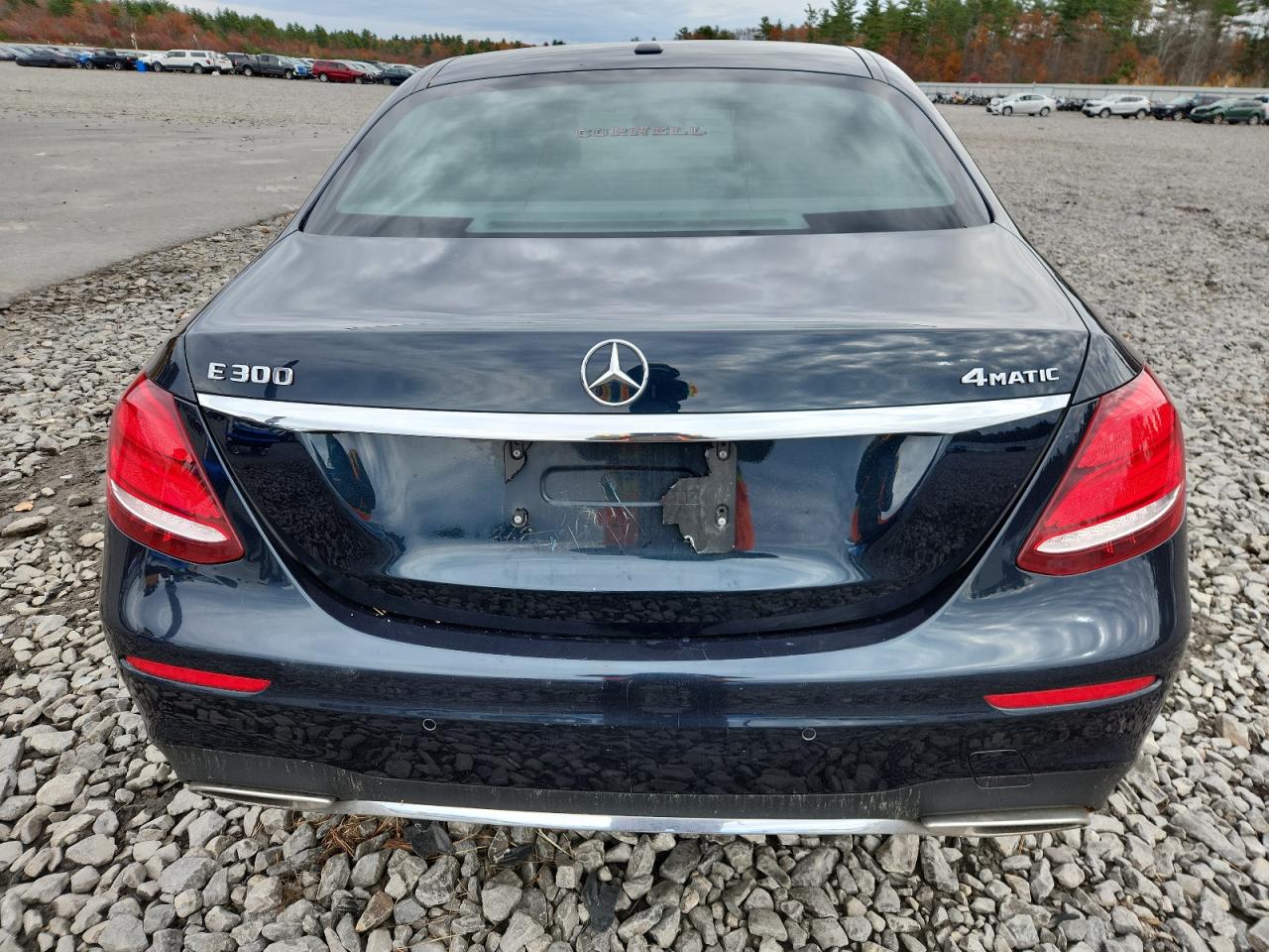 Mercedes-Benz E-Class 300 4matic Image 8