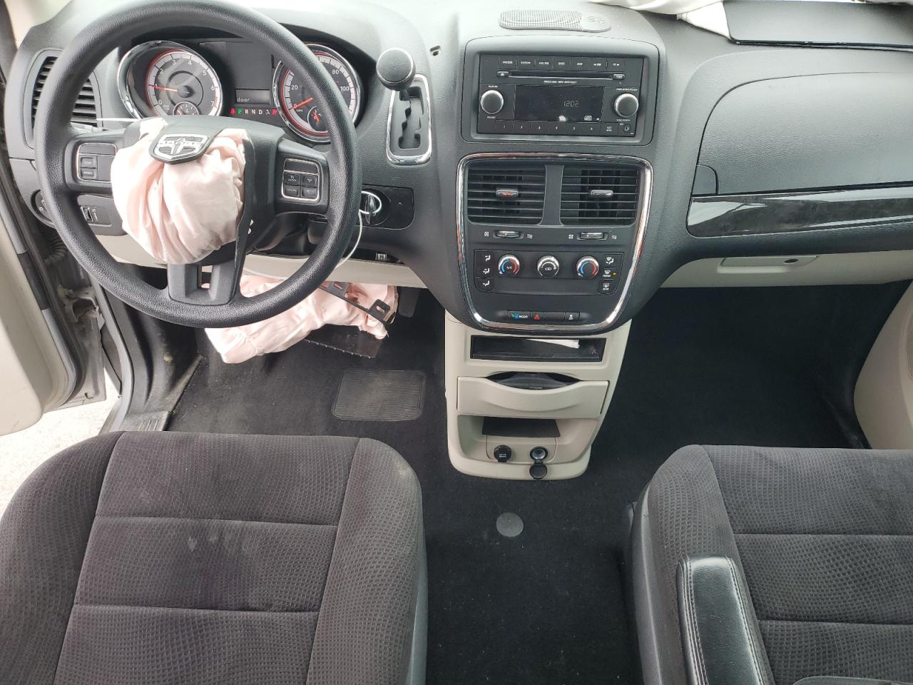 Dodge Caravan Se Image 13