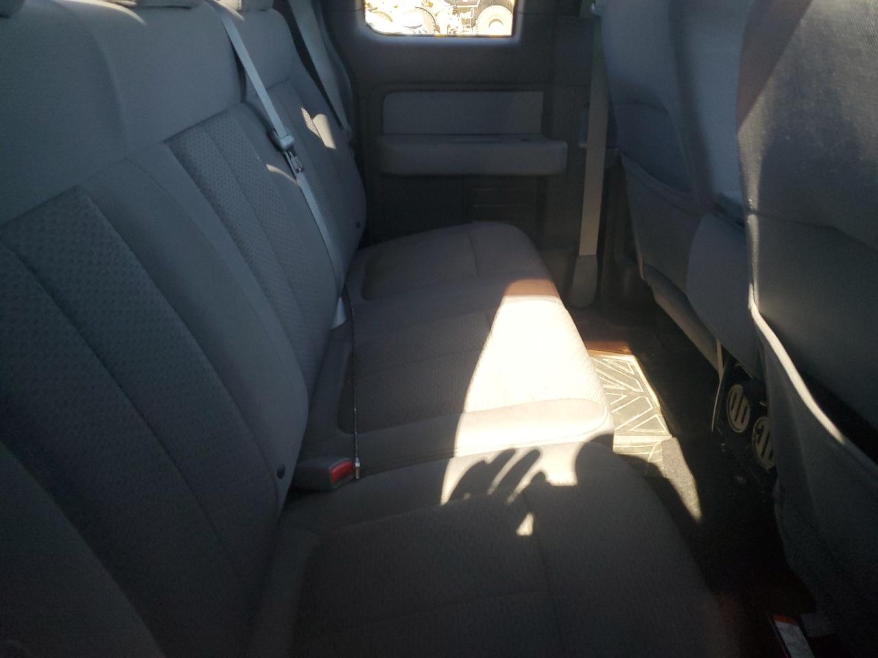 Ford F-150 Super Cab Image 10