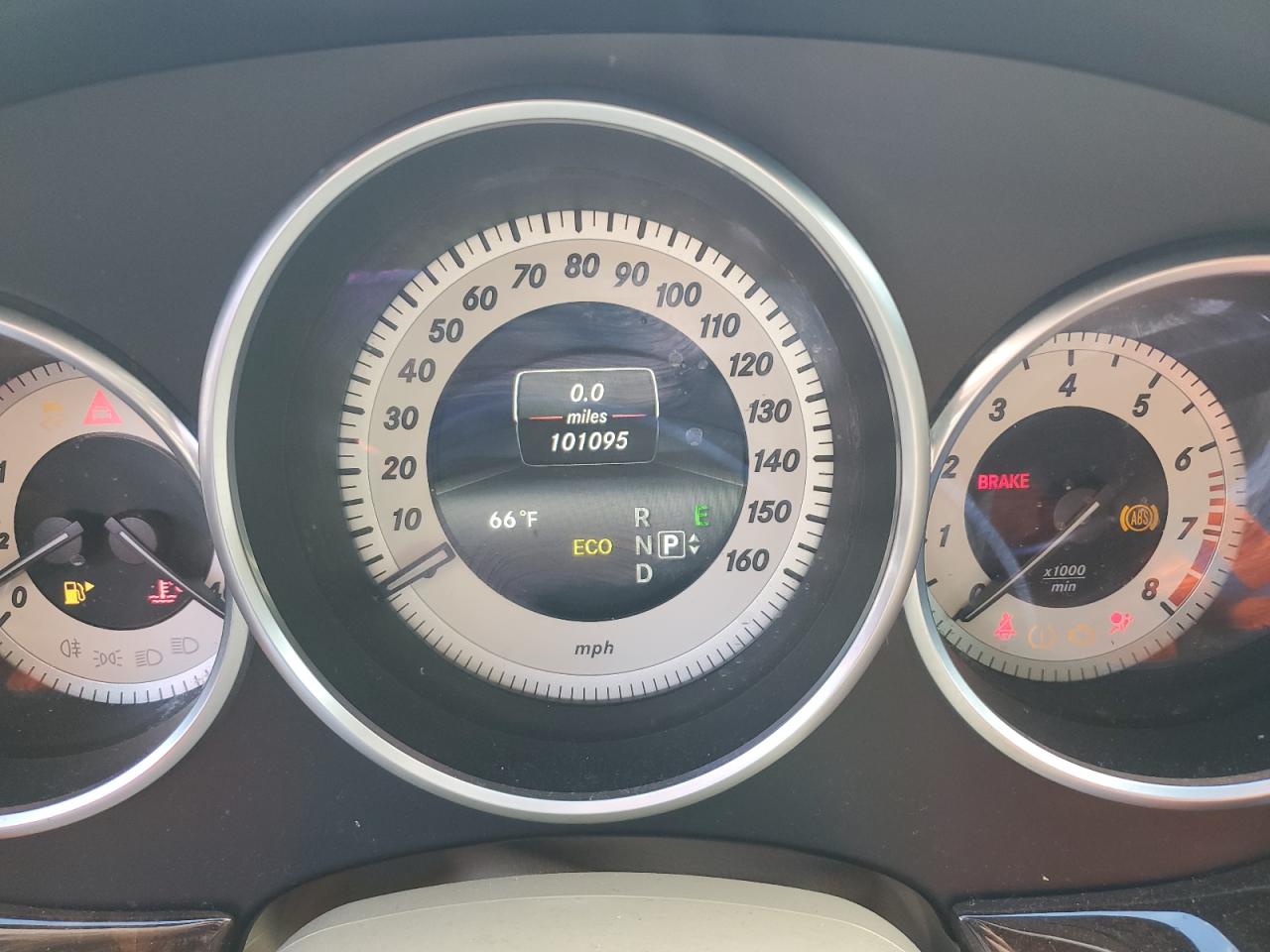 Mercedes-Benz Cls-class 550 4matic Image 4