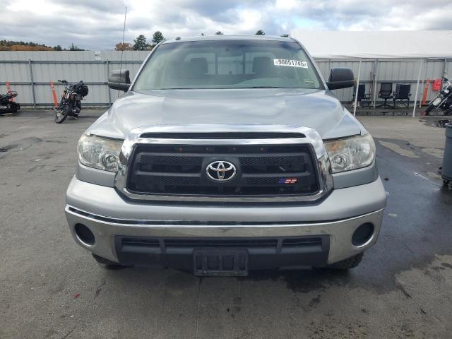 Toyota Tundra Double Cab Sr5 Image 2