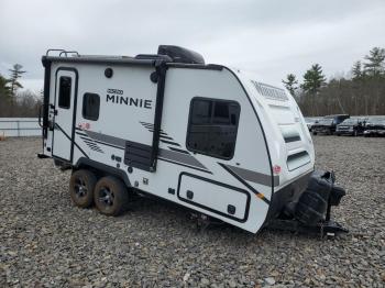  Salvage Winnebago Minnie