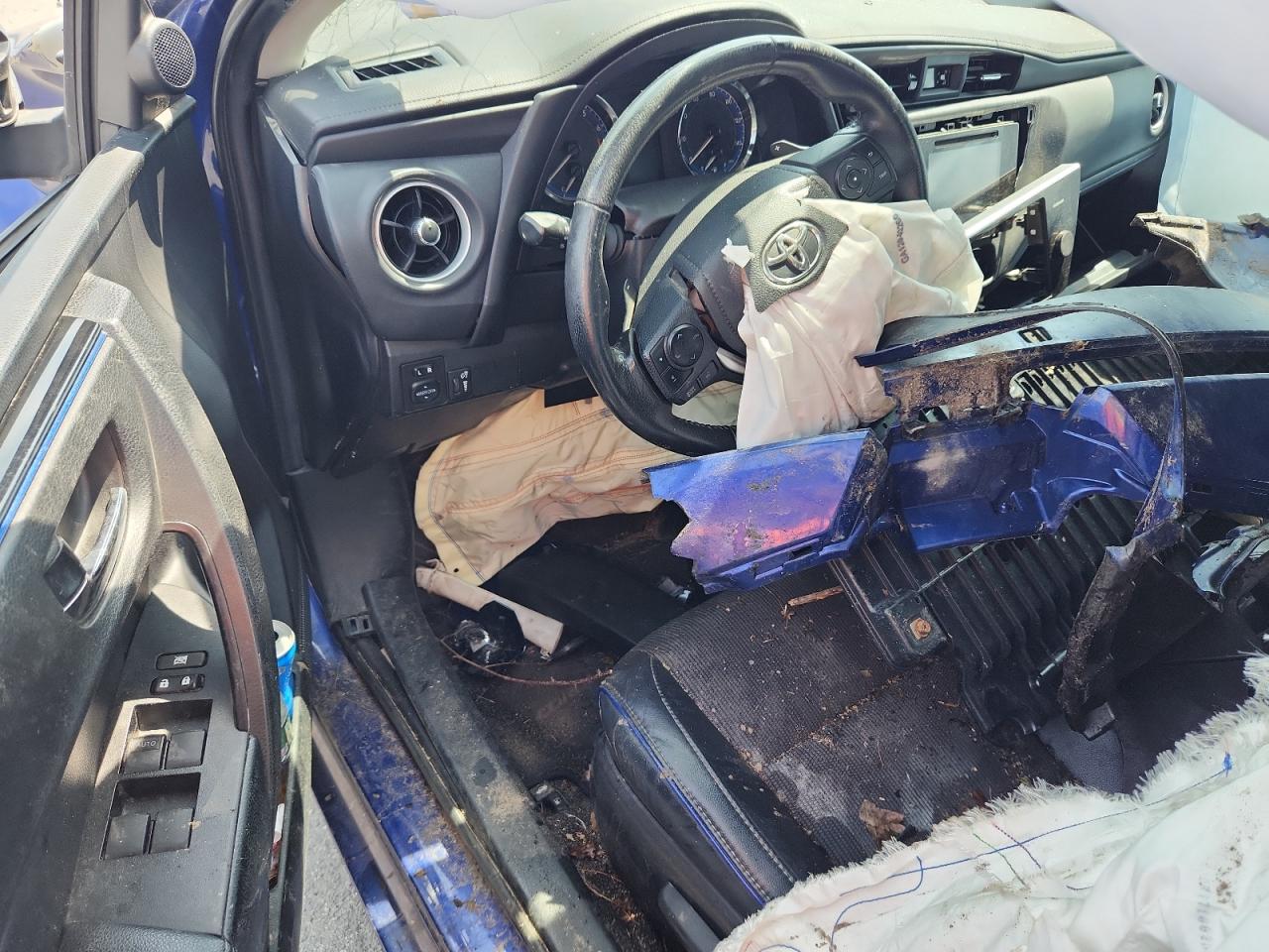 Toyota Corolla L Image 7