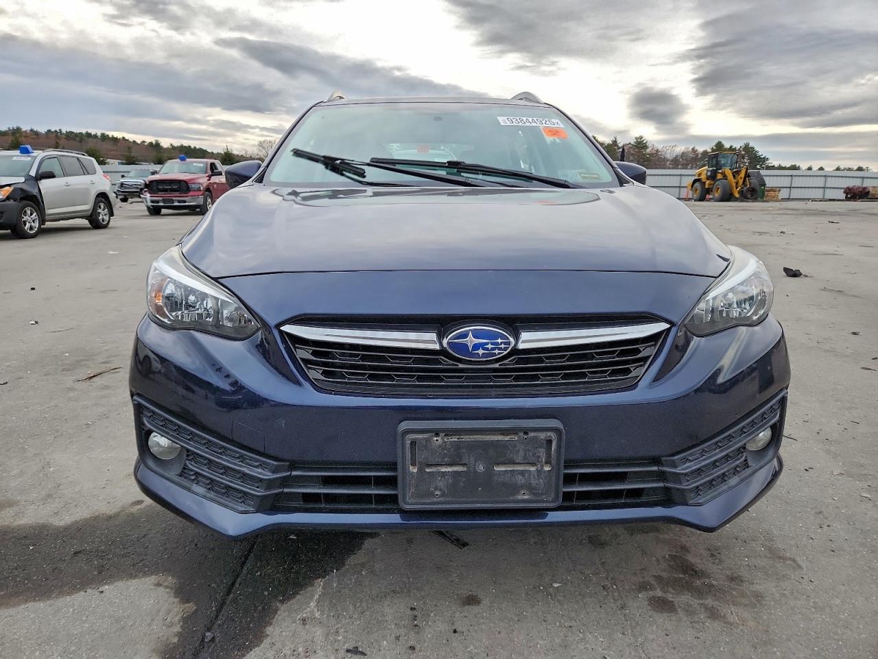 Subaru Impreza Premium Image 4