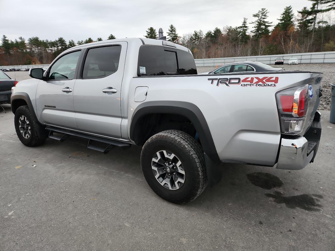 Toyota Tacoma Double Cab Image 4