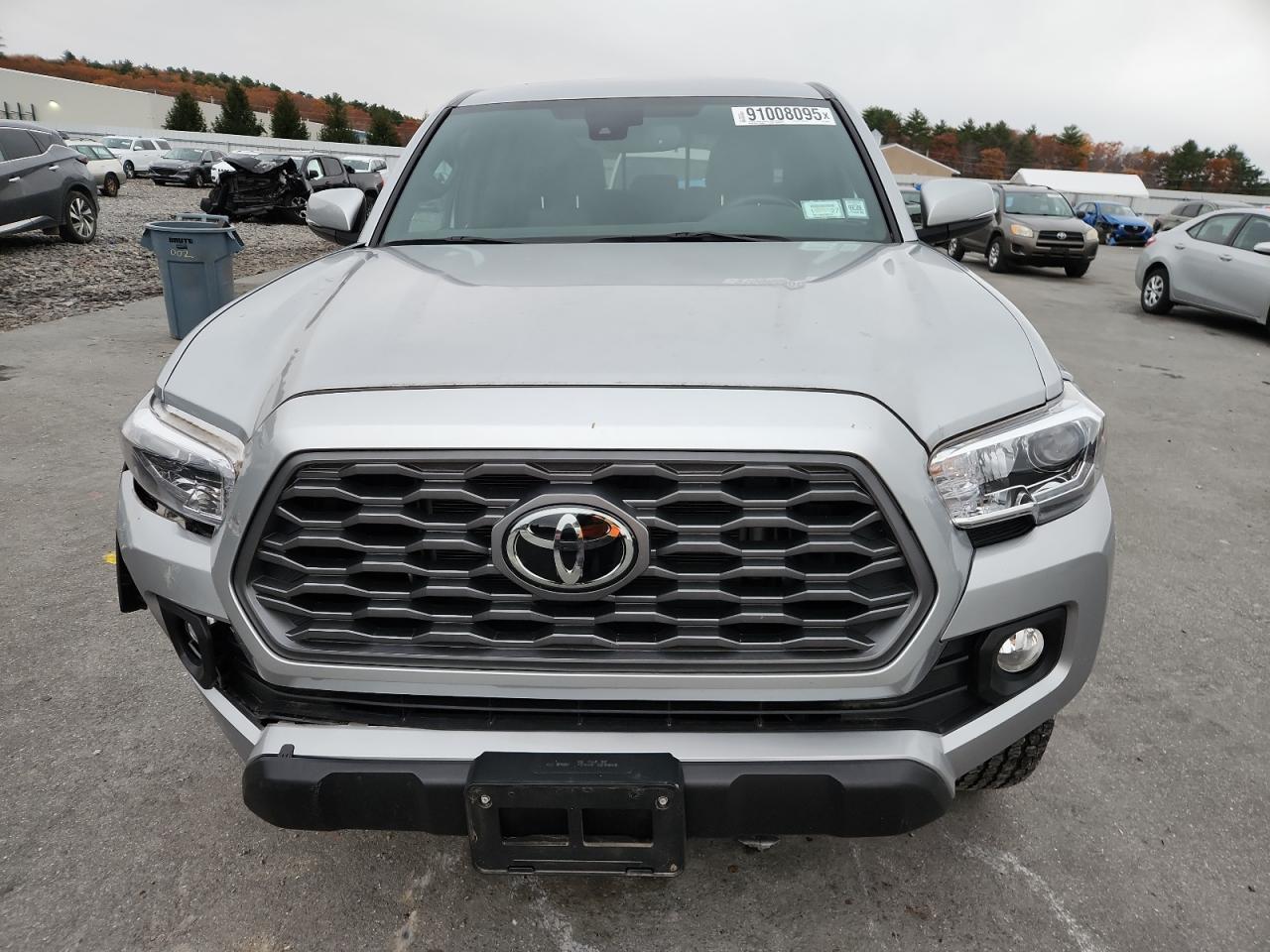 Toyota Tacoma Double Cab Image 8