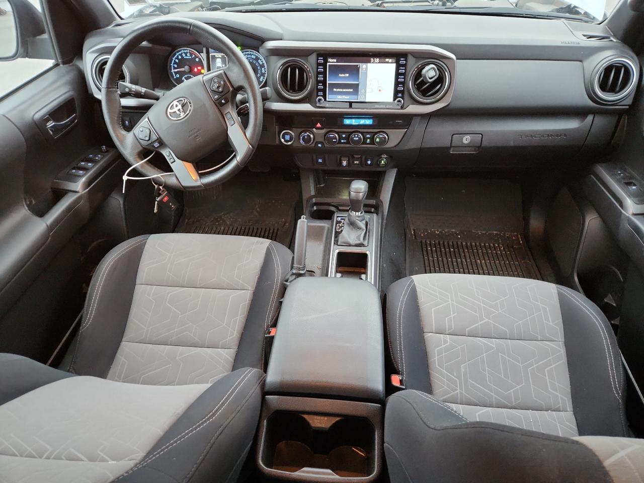 Toyota Tacoma Double Cab Image 6