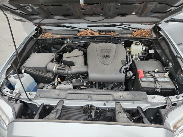 Toyota Tacoma Double Cab Image 12