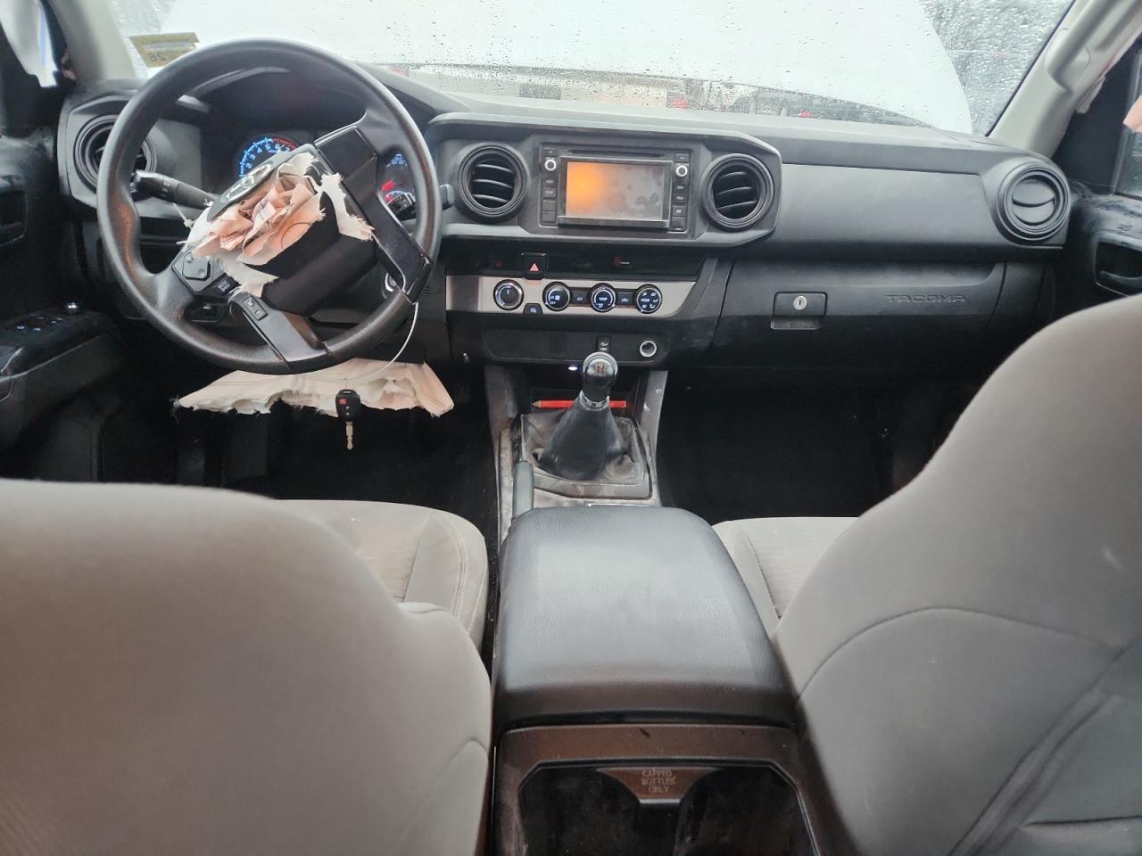 Toyota Tacoma Access Cab Image 6