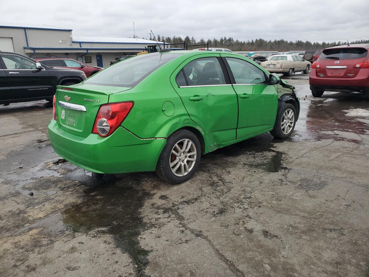 Chevrolet Sonic Lt Image 4