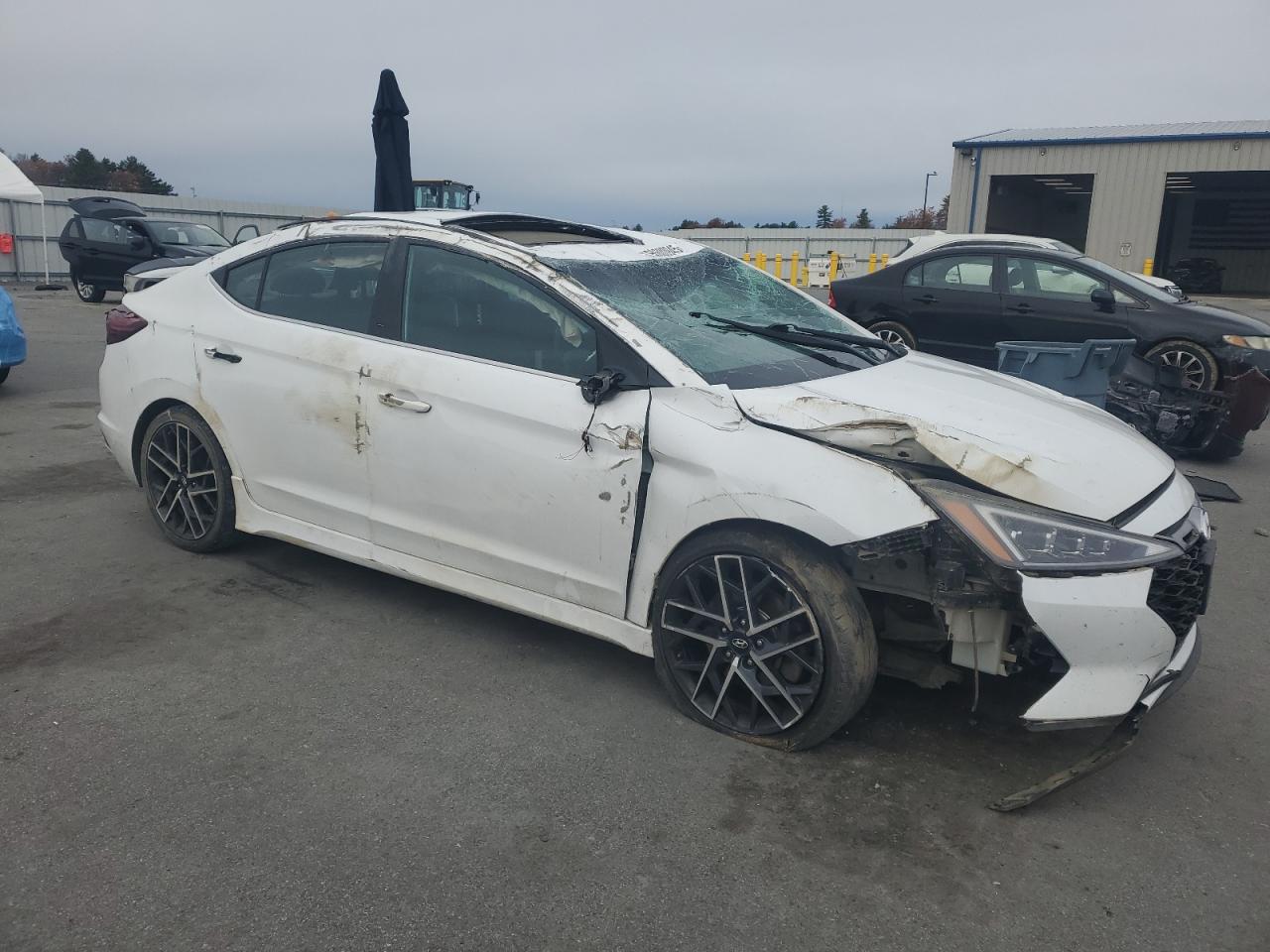 Hyundai ELANTRA Sport Image 2