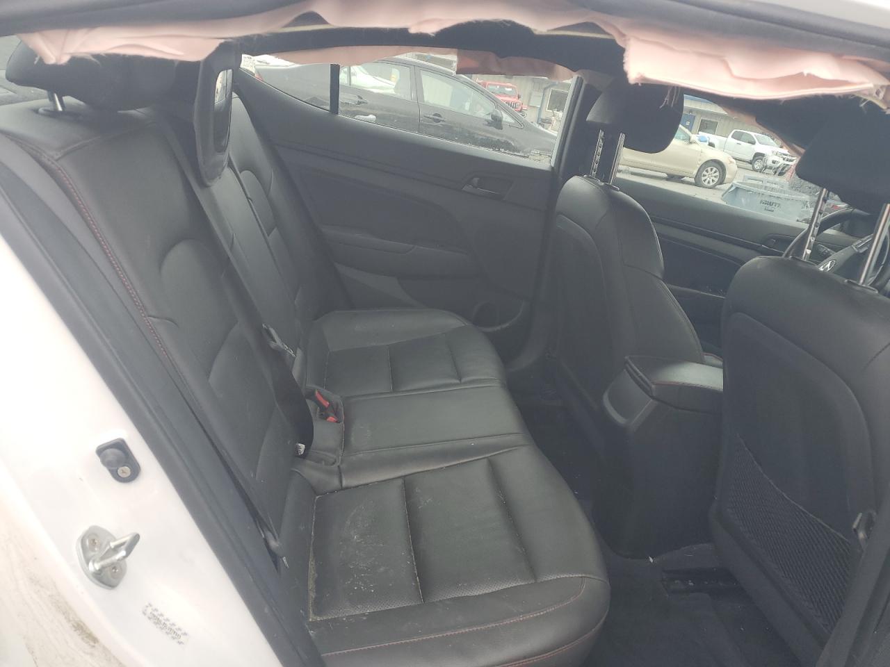 Hyundai ELANTRA Sport Image 8