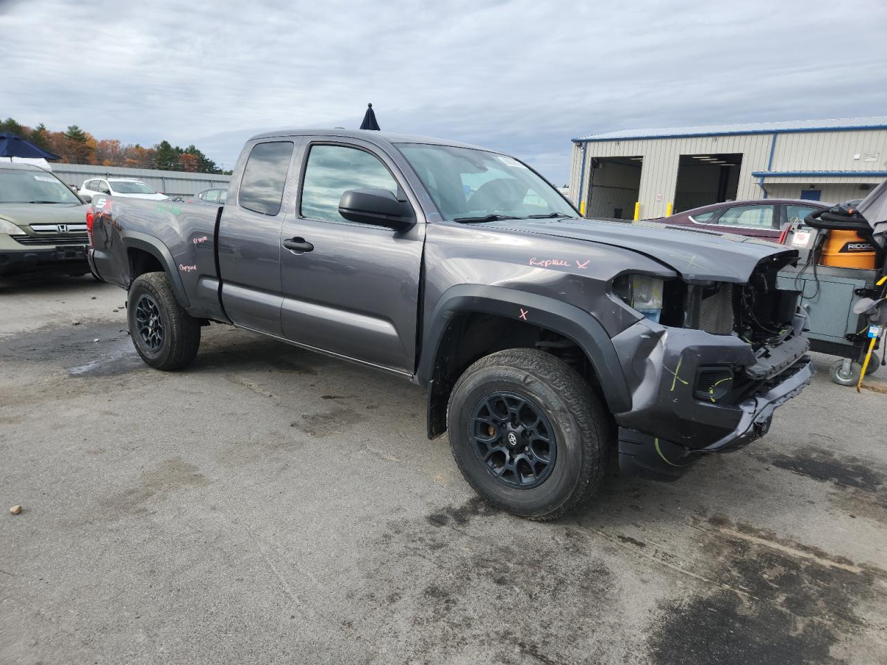 Toyota Tacoma Access Cab Image 5