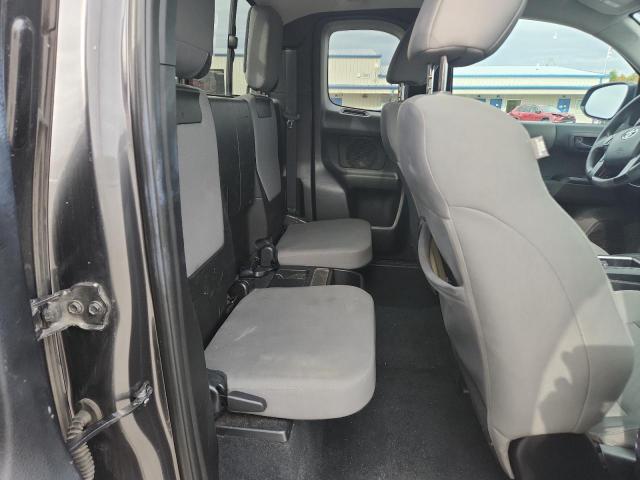 Toyota Tacoma Access Cab Image 12