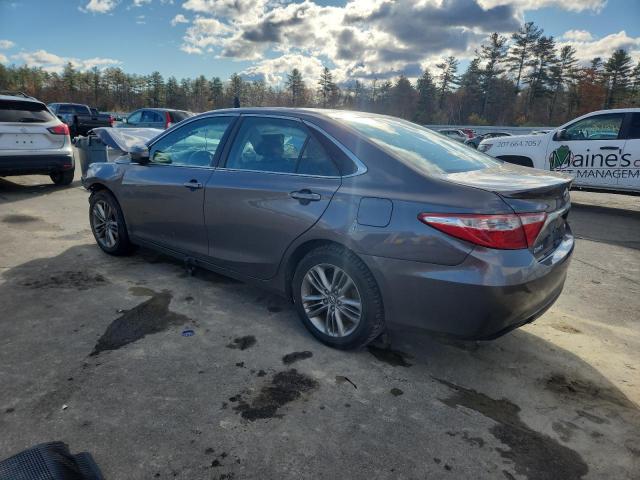 Toyota Camry Le Image 11