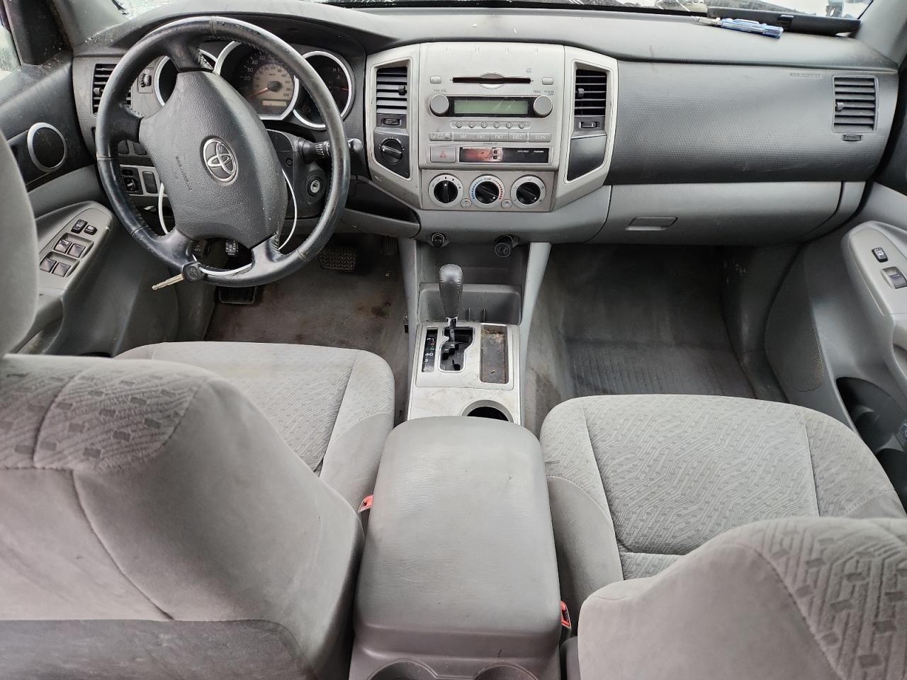 Toyota Tacoma Double Cab Image 2