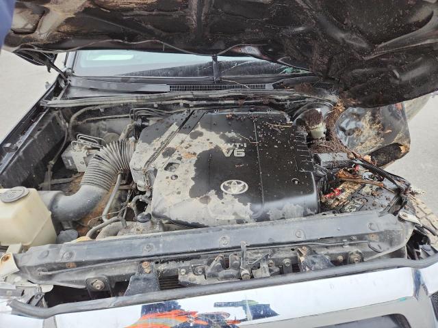 Toyota Tacoma Double Cab Image 11