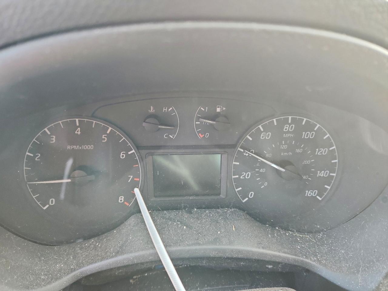 Nissan Sentra S Image 3