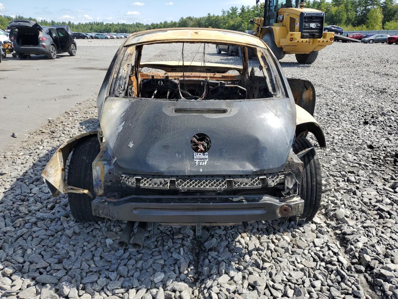 Volkswagen Beetle Image 7