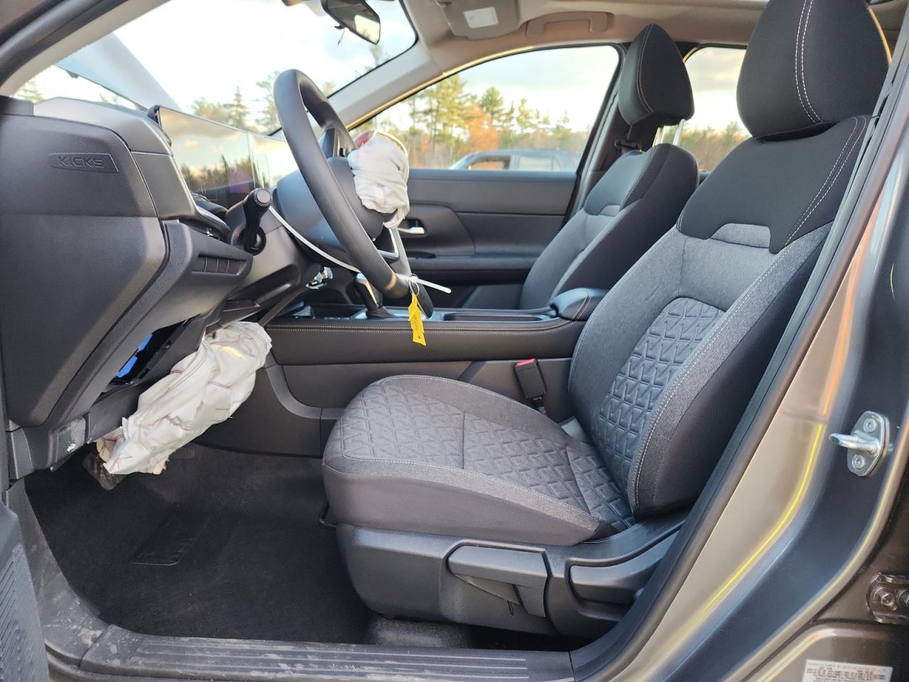 Nissan Kicks Sv Image 12