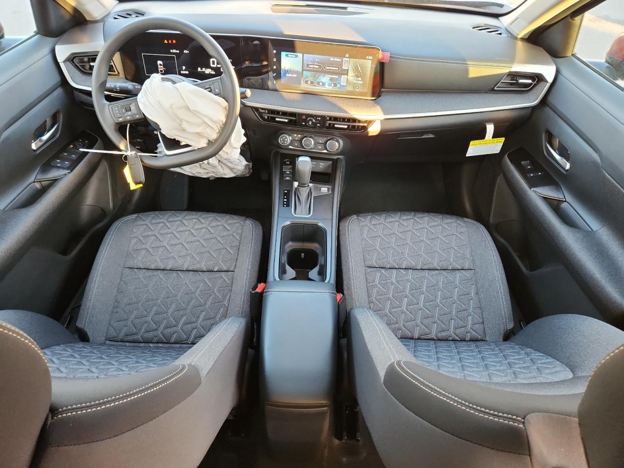 Nissan Kicks Sv Image 2