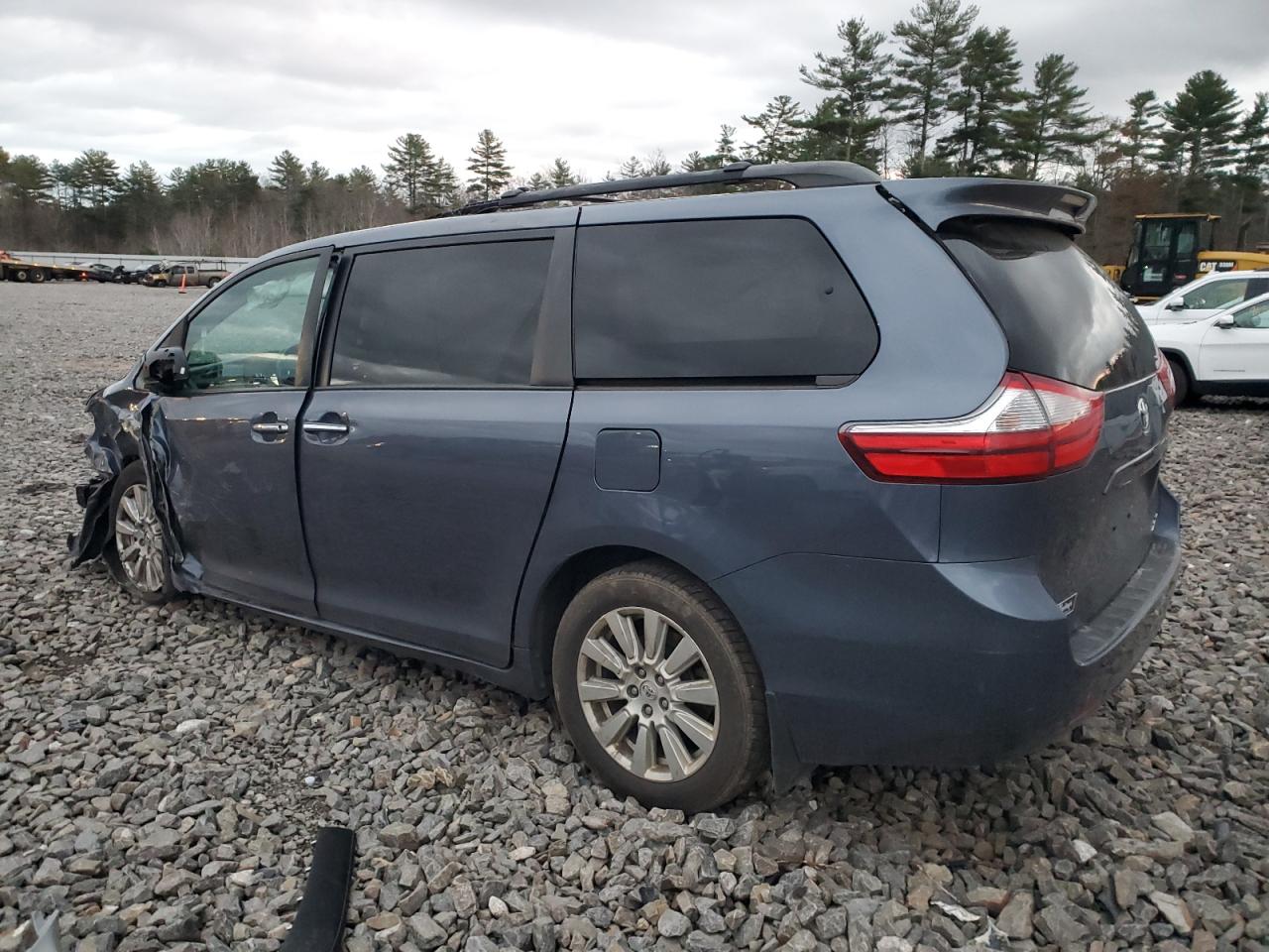 Toyota Sienna Xle Image 6