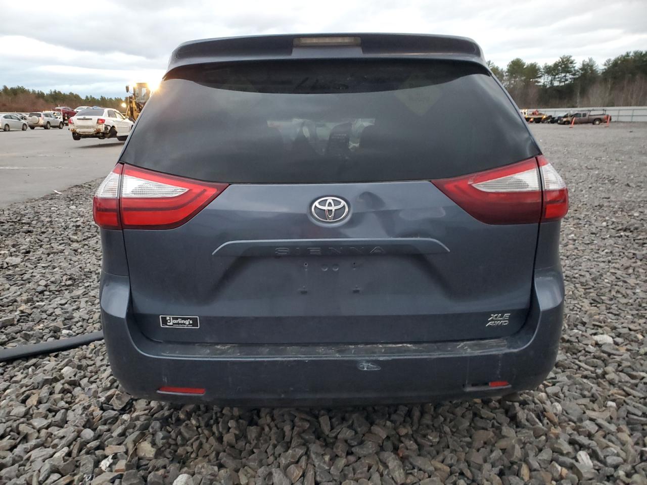 Toyota Sienna Xle Image 4