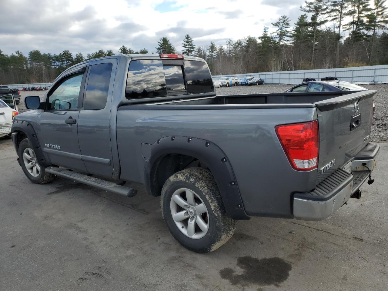 Nissan Titan S Image 4