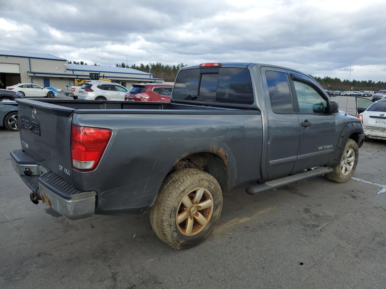 Nissan Titan S Image 3