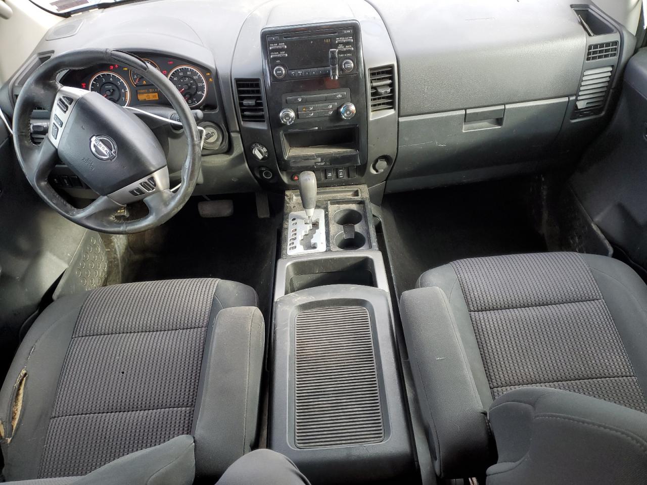 Nissan Titan S Image 2