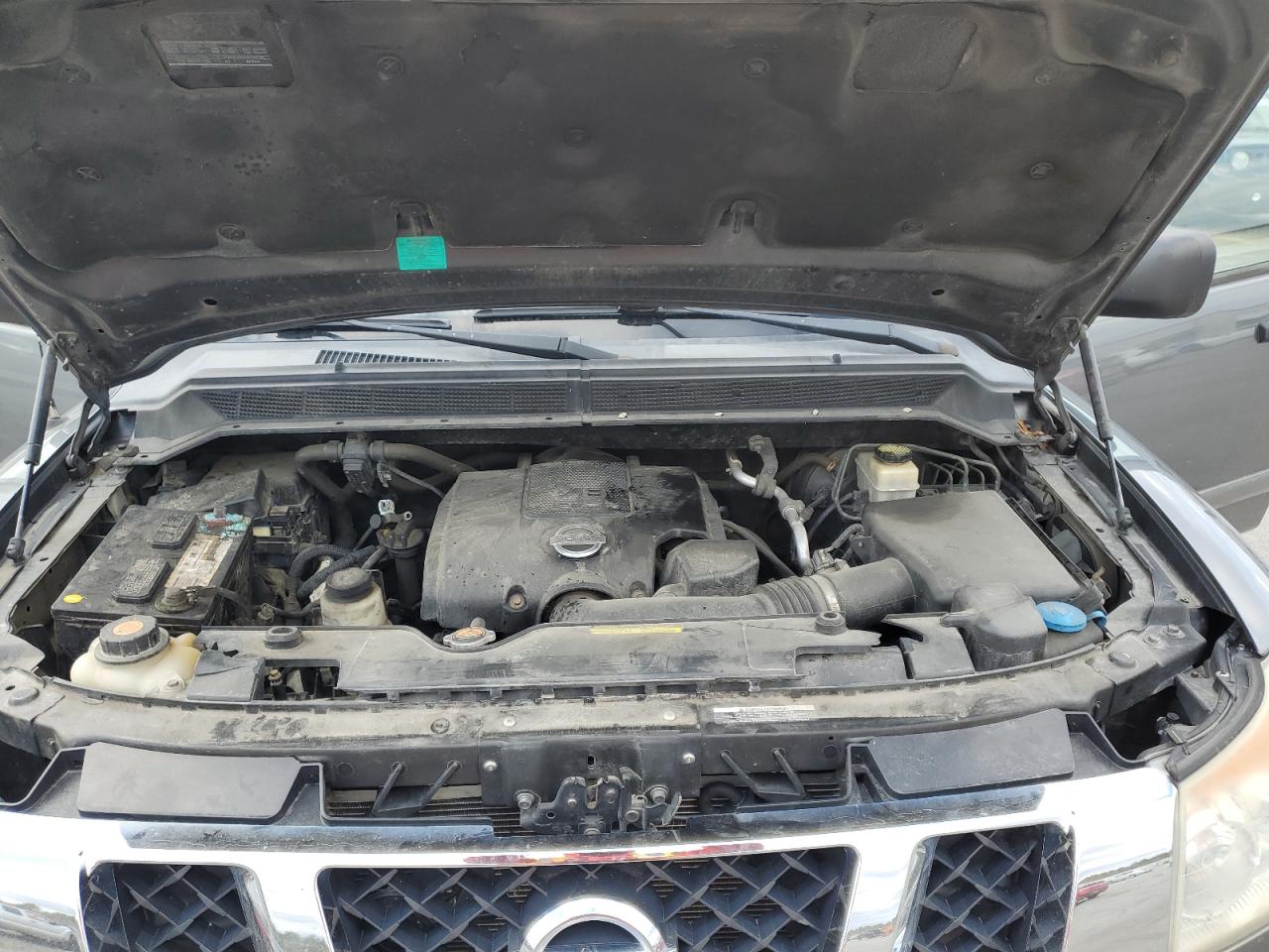 Nissan Titan S Image 9