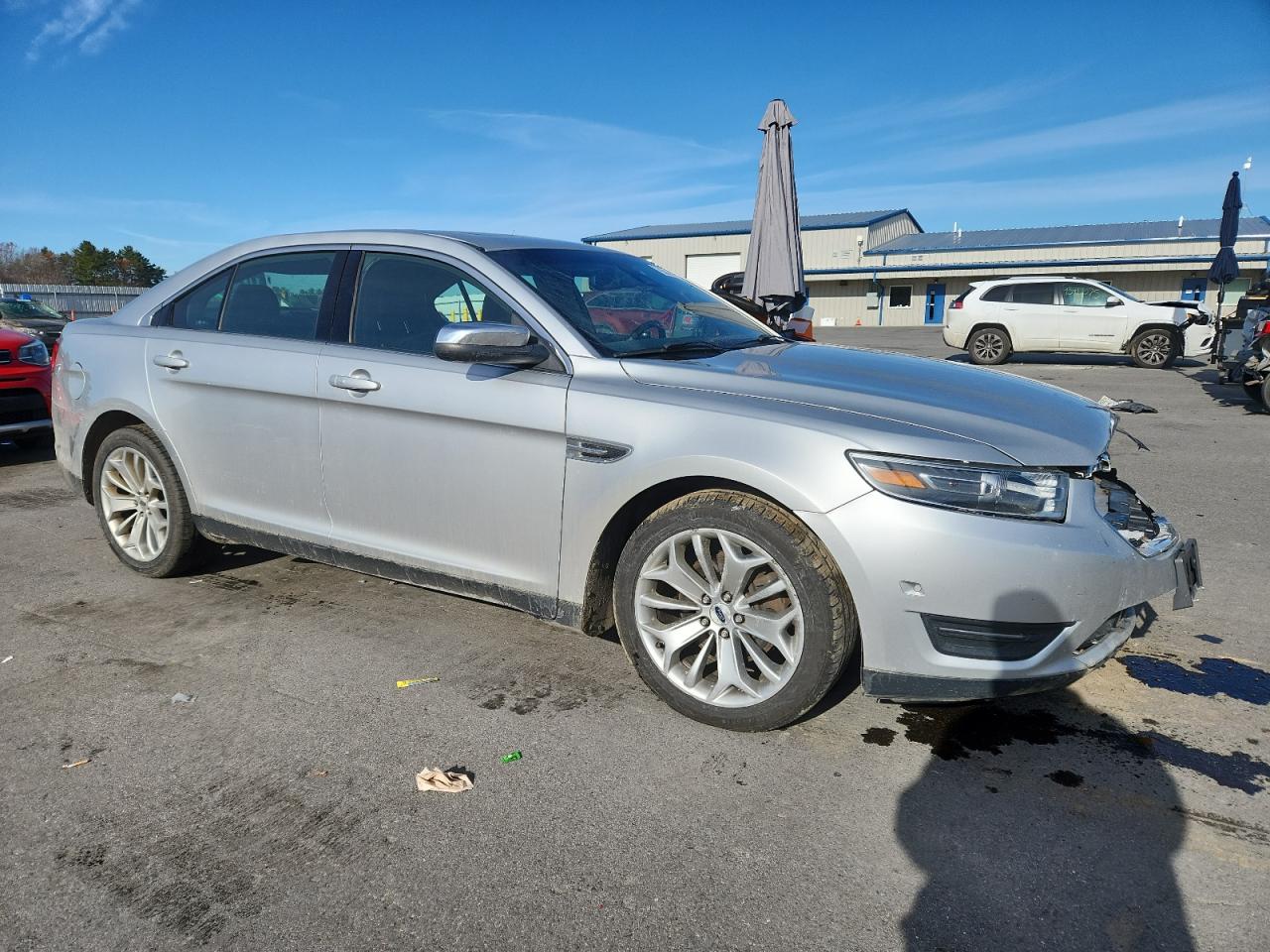 Ford Taurus Limited Image 8