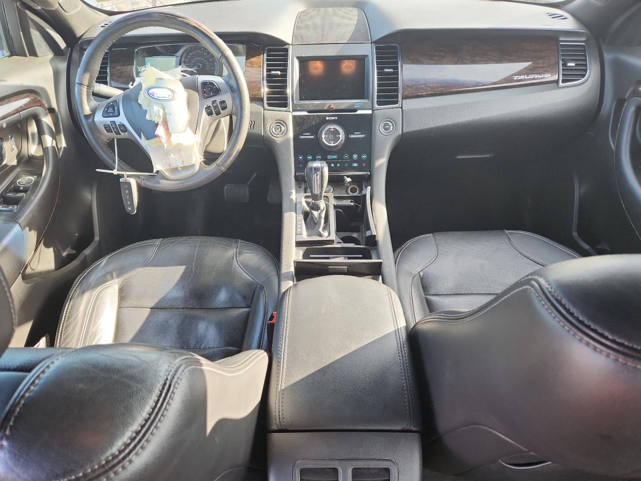 Ford Taurus Limited Image 5