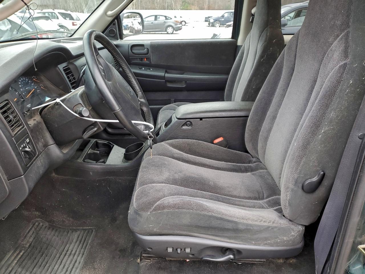 Dodge Dakota Image 8