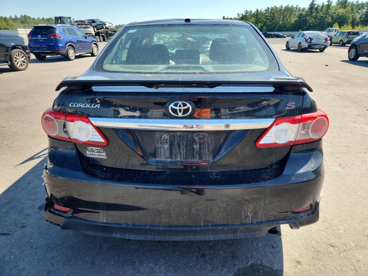 Toyota Corolla Base Image 6